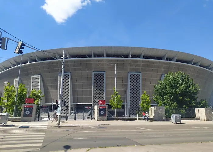 Lady Mabel's Near To Arena, Puskas Stadion And Park, With Guarded Parking Place *