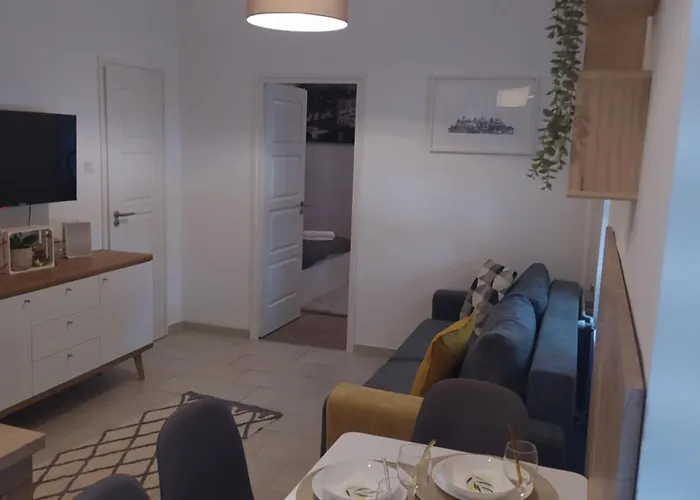 Lady Mabel's Near To Arena, Puskas Stadion And Park, With Guarded Parking Place Budapest
