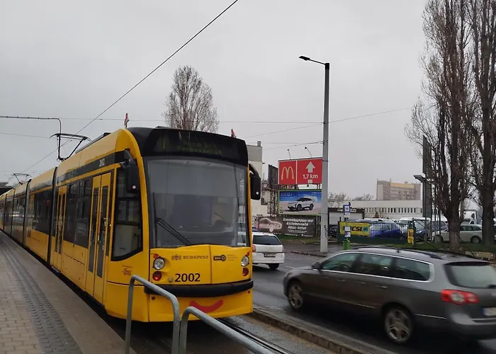Lady Mabel's Near To Arena, Puskas Stadion And Park, With Guarded Parking Place *
