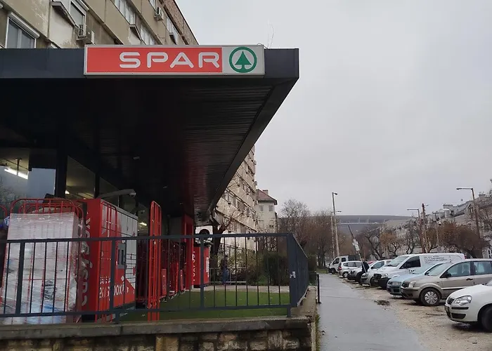 Lady Mabel's Near To Arena, Puskas Stadion And Park, With Guarded Parking Place Budapeşte