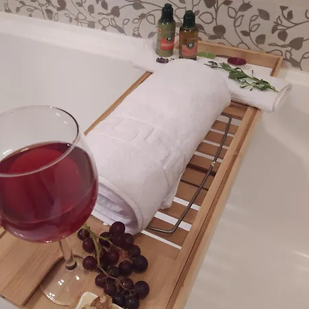 Lady Mabel's Near To Arena, Puskas Stadion And Park, With Guarded Parking Place Apartment Budapest