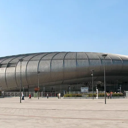 Lady Mabel's Near To Arena, Puskas Stadion And Park, With Guarded Parking Place Apartman
