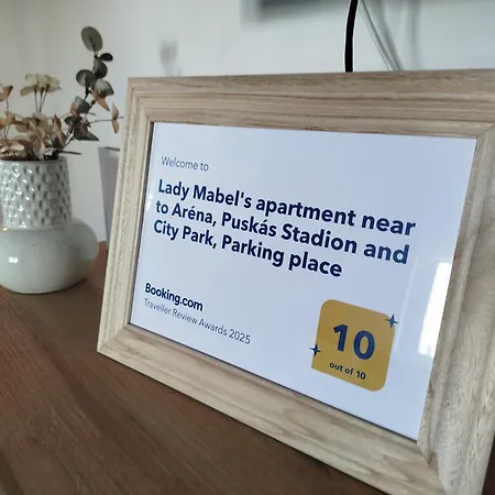 Lady Mabel's apartment near to Aréna, Puskás Stadion&City Park, with Guarded Parking place *