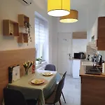 Lady Mabel's Near To Arena, Puskas Stadion And Park, With Guarded Parking Place Apartment *